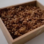 焼肉 展 - お土産のそぼろご飯です。