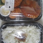 和食さと - ハンバーグとカキフライ弁当