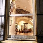 店外の窓から('18.10月中旬)