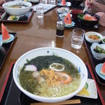 海鮮丼と岬ラーメンが大人気