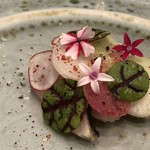 MAISON LAFITE - 散らした小花の演出がステキ。