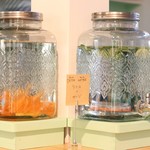 Y.O.L.O. CALIFORNIA STYLE KITCHEN - 