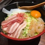 どんどん亭 - 三色玉 690円 税別