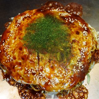 The owner's specialty No. 1: ``Hiroshima Okonomiyaki''