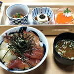 浜潮 - 海鮮丼　三種盛り