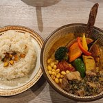 Rojiura Curry SAMURAI.  - 豚ソーキスープカレー　野菜13品目