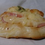 パン工場 - ハムロールチーズ