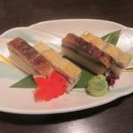 炭焼うな富士 - うなぎの枕