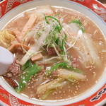 いせのじょう - 辛口白菜ラーメン。たっぷり白菜と鶏ガラが良い感じ。