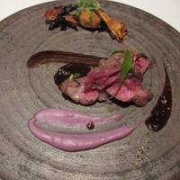 Recette - 蝦夷鹿のブュルレ ブラックペッパーと赤ワインのソース  紫芋のジャガイモ、シャドークイーンのピューレ 栗のソテー