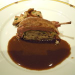 レ セゾン - 1.9.23シャレント産仔鳩のファルシを１羽丸ごとローストして セープ茸 アバを加えたジュと共に