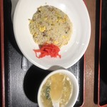 中華飯店　幡龍 - 半チャーハン