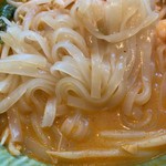 シンガポール ホーカーズ - トムヤムラーメン 麺アップ