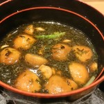 おにく 花柳 - 赤出汁のなめこ汁