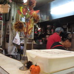 サンモリノ - カウンターコーナーから厨房