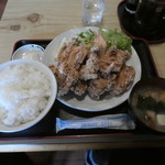 Atagoshiyokudou - 鶏から定食850円