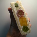 セントル ザ・ベーカリー - プルマンを使って自家製フルーツミックスサンド♡