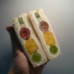 セントル ザ・ベーカリー - プルマンを使って自家製フルーツミックスサンド♡