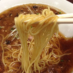 中華大新 - 絡み合う極細麺