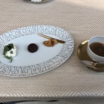 SALONE TOKYO - 食後のお飲み物と小菓子