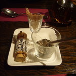 ふれんちラぁ麺ガスパール - セットされている薬味