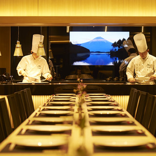 テーブル席貸切20~28名様で貸切