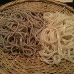 桂苑 - 蕎麦と麦切りの合い盛り