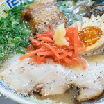 幸福軒 - 味玉幸福ラーメン 820円