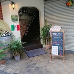 Italian Dining Vittoria - お店の外観 201811