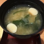 おむすび畑 - お麩とわかめのお味噌汁