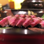 にくの匠 三芳 - この日のメインは川岸牧場の最上のロース。