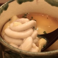 鮨 そえ島 - キレイな白子様が二つ入っています。
