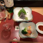 sushihatsusouhonten - つまみと白ワイン