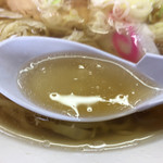 青竹手打ラーメン 日向屋 - クリアなスープ