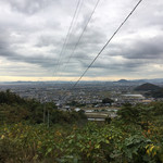 すずめ庵 - 登る前はこんくらいの高さ