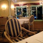 フランス料理 ル・トリアノン - ['08/11]店内風景２