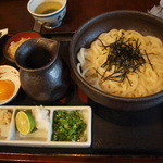 うどん本陣 山田家 讃岐本店 - 釜ぶっかけうどん　卵つき
