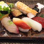 玄海鮨 - 梅にぎり  リバースアングル