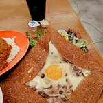 Grand Breton Cafe - ランチ　キーマカレー&ガレットセット　+300円でガレット変更あり