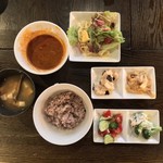 孤独のグルメseason7第二話 東京都世田谷区経堂の一人バイキング 登場店舗 By さすらいの旅人 全国各地孤独のグルメ マッシーナ メッシーナ 経堂 定食 食堂 食べログ