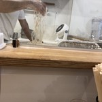 麺や 七彩 - 麺打ち