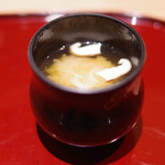 かまくら和久 - 椎茸と玉葱の味噌汁