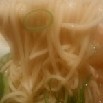 丸美商店 - 麺にスープがよーく絡むん♬