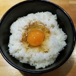ラーメン巌哲 - 生玉子ご飯