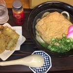 ふる里うどん  - きつねうどんと牡蠣天を頂きますね