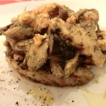 トラットリア 29 - 「色々秋のキノコと鶏の温サラダ　ミントソース」：きのこの香りを追いかけるように、ミントも香る、せめぎ合い♪