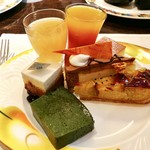 ザ・テラス - ５皿目＠アトリエコーナーから２