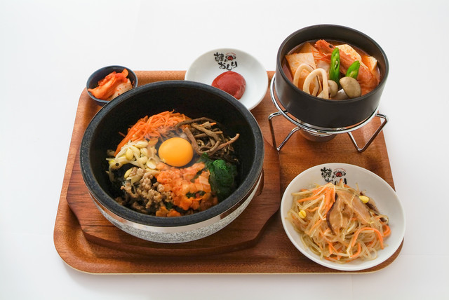 ランチメニュー 韓のおしり ヨドバシ梅田店 カンノオシリ 大阪 韓国料理 食べログ