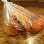 ディオ - アジフライ､メンチカツ､牛コロッケ、カニクリームコロッケ　この日は全て税抜37円　※持ち帰り状態(2018.11.14)