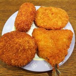 ディオ - アジフライ､メンチカツ､牛コロッケ、カニクリームコロッケ　この日は全て税抜37円(2018.11.14)